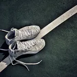 Wide forefoot lacing technique