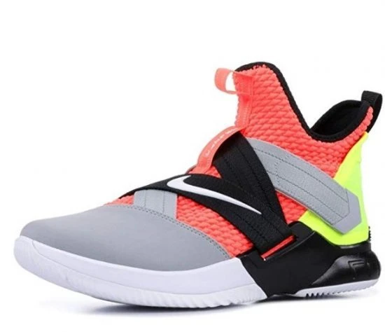 best basketball sneakers for flat feet